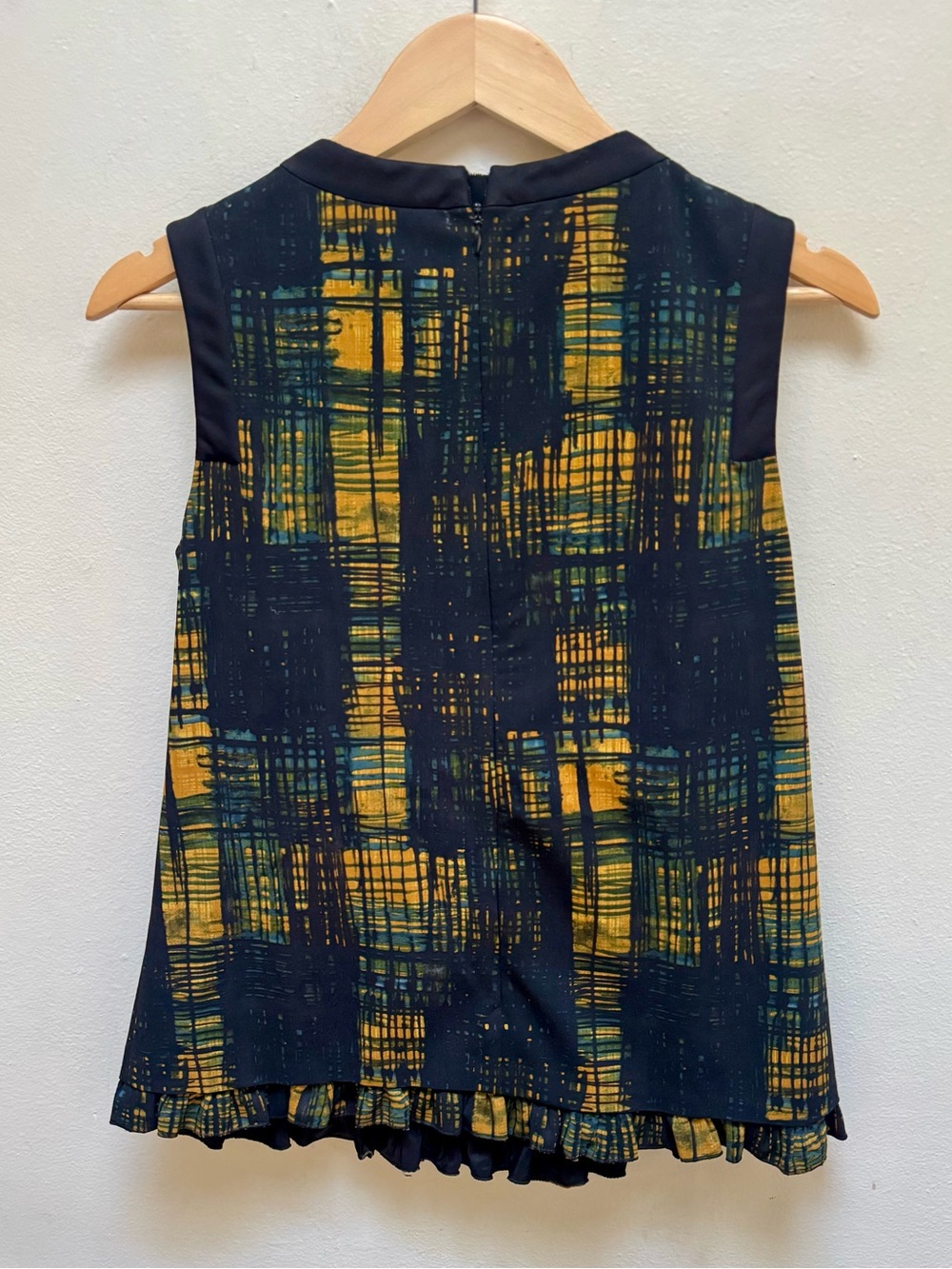 Prada F/W10 Runway Abstract Grid Sleeveless Top - Picture 6 of 12
